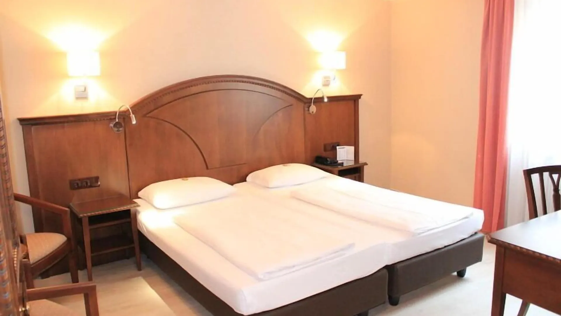 Burghotel Nuernberg 3*, Nuremberg